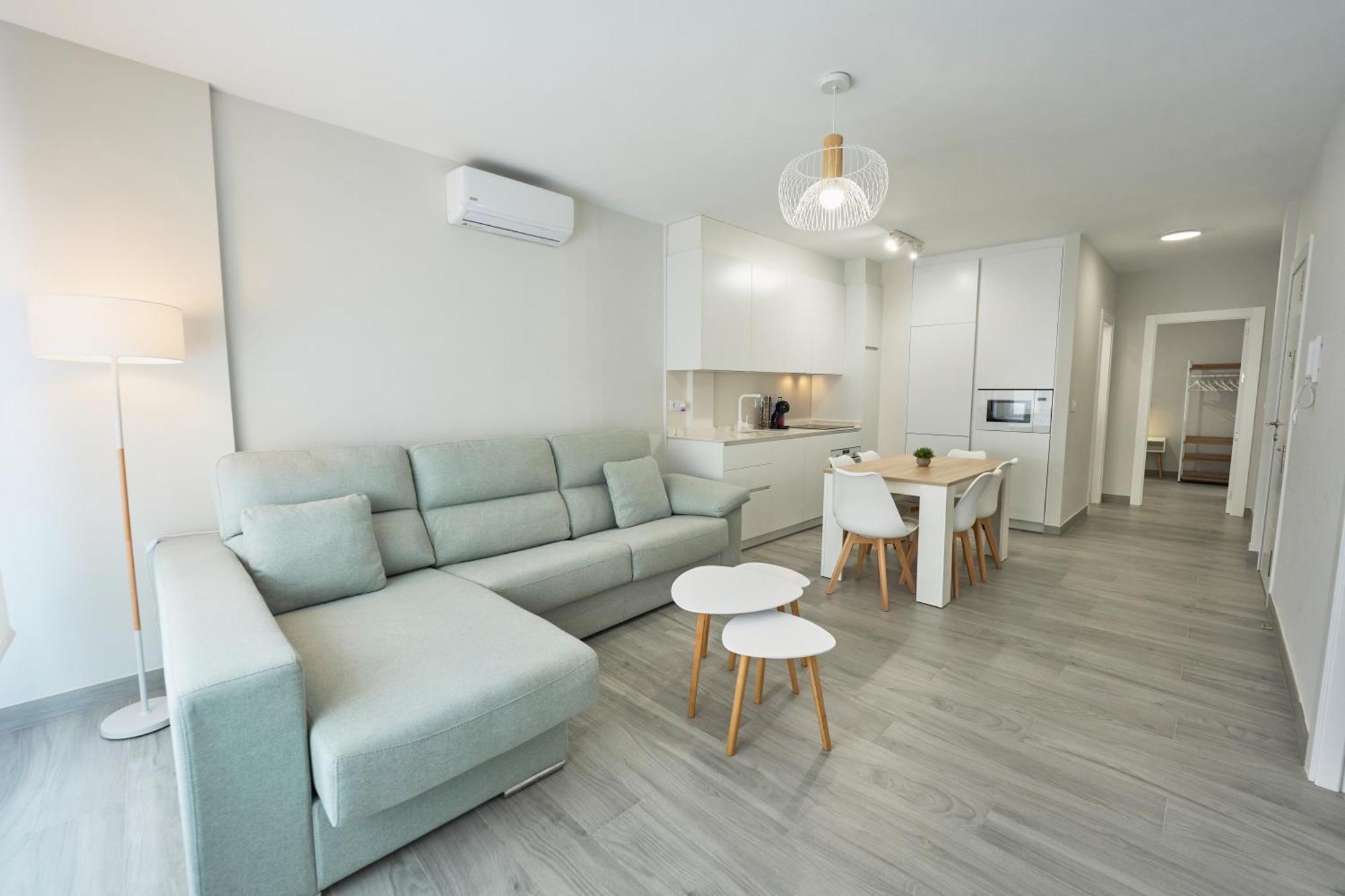 Paseo Maritimo - Apartamento A Estrenar, A Pie De Playa, Con 2 Banos Almeria Bagian luar foto